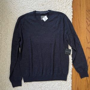 V-Neck Sweater | Saks Fifth Avenue | XL